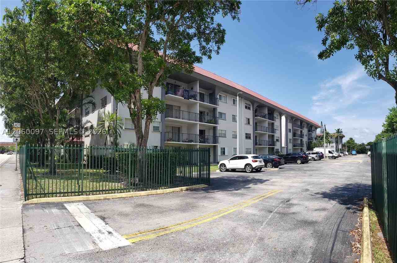 8107 Sw 72nd Ave #416E - Photo 4 of 24