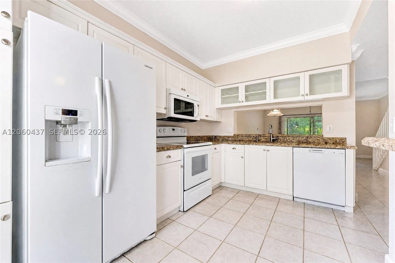 932 Kokomo Key Ln - Photo 6 of 28