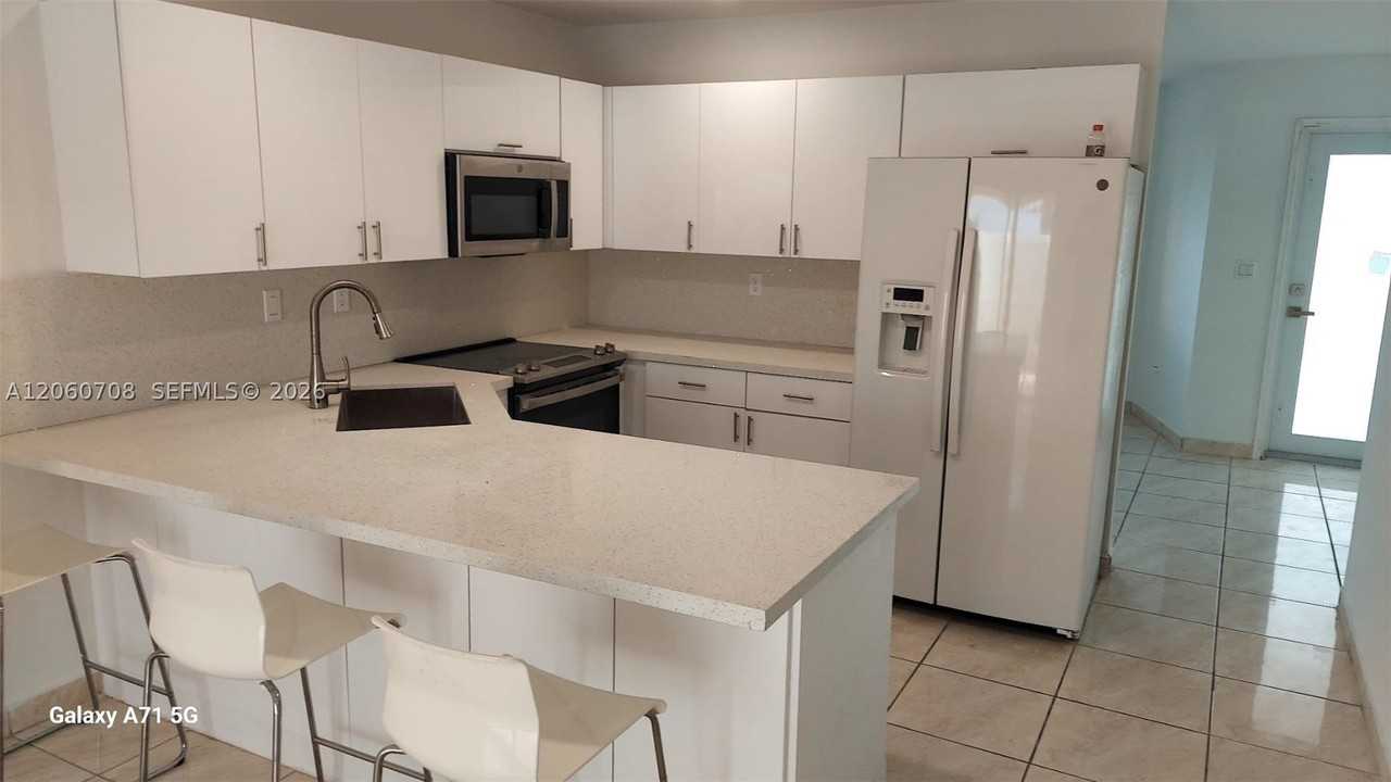 11507 Sw 6th St - Photo 2 of 22