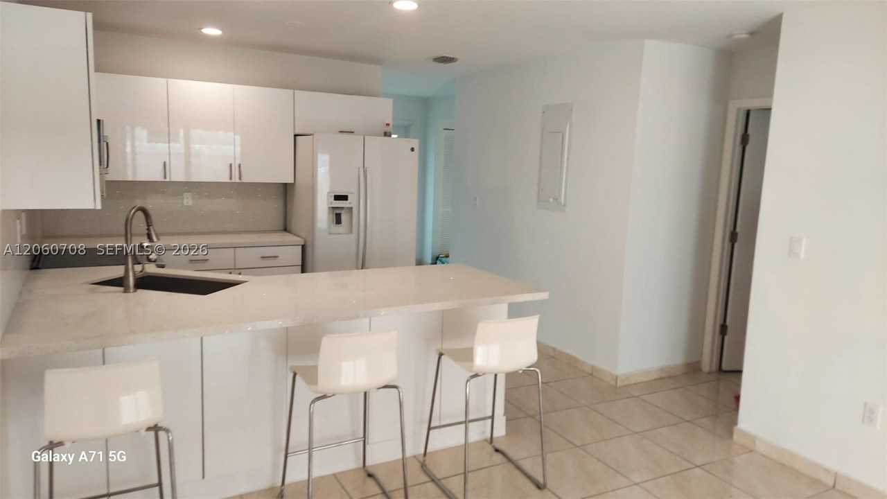 11507 Sw 6th St - Photo 3 of 22
