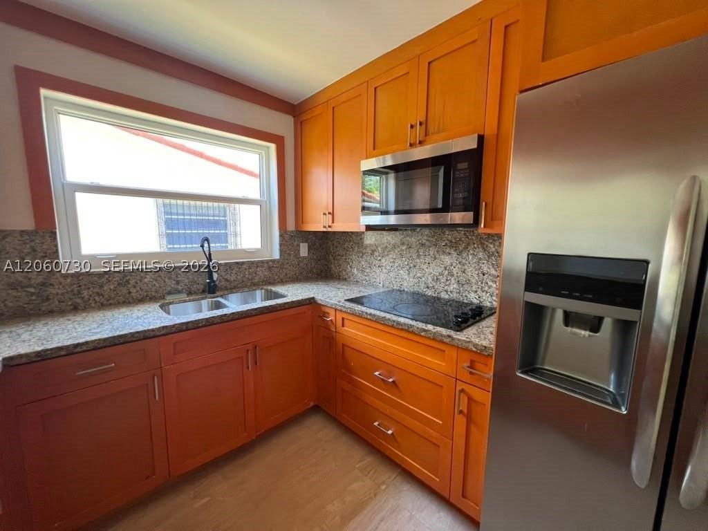 1241 Sw 22nd Ave #1241 - Photo 6 of 14