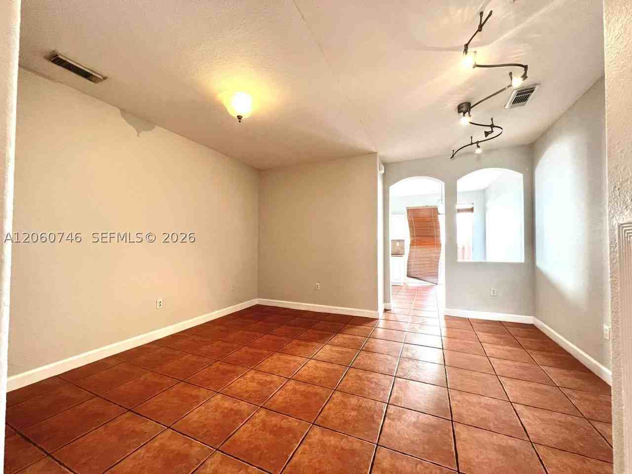 5400 Nw 107th Ave #410 - Photo 5 of 20