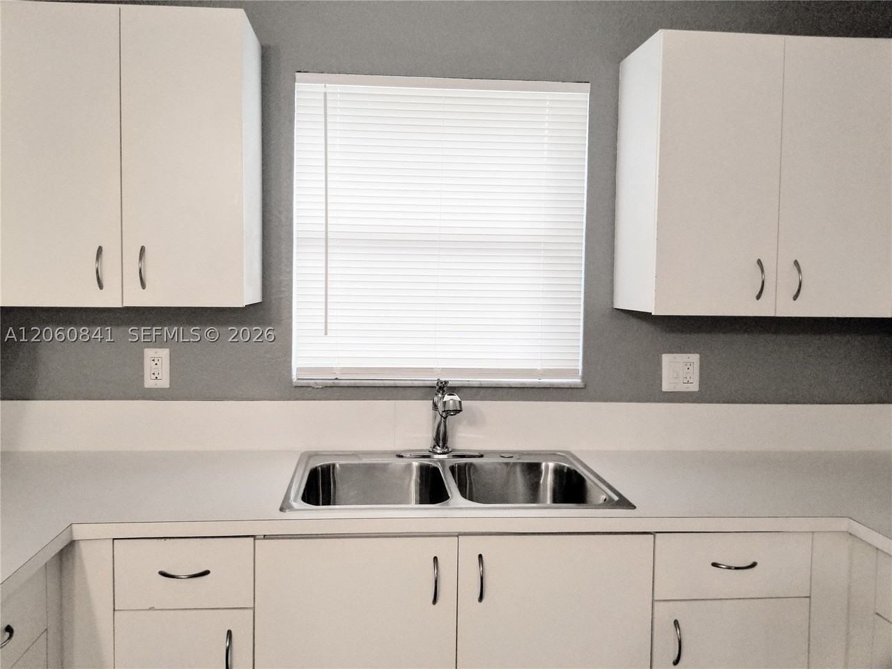2761 Nw 6th St #2761 - Photo 3 of 32