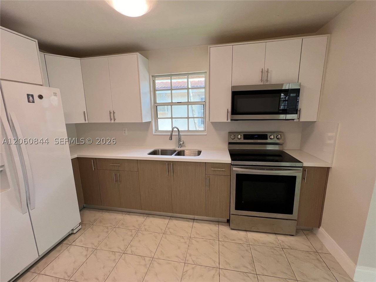 421 Nw 57th Ct #1 - Photo 3 of 9