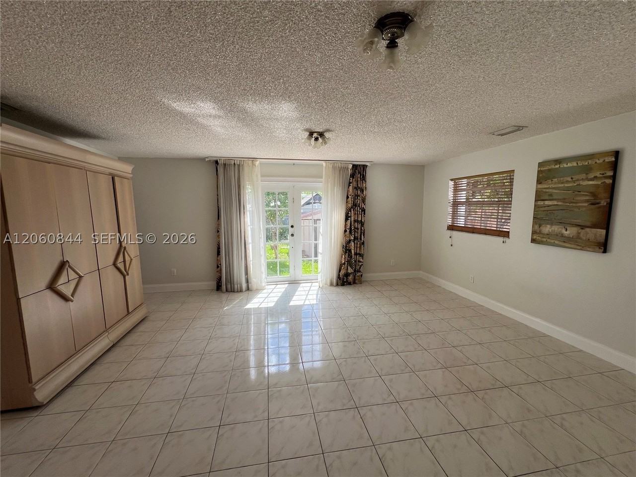 421 Nw 57th Ct #1 - Photo 5 of 9