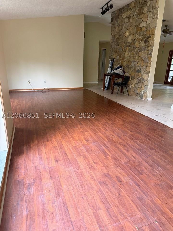14865 Sw 166th St - Photo 3 of 30