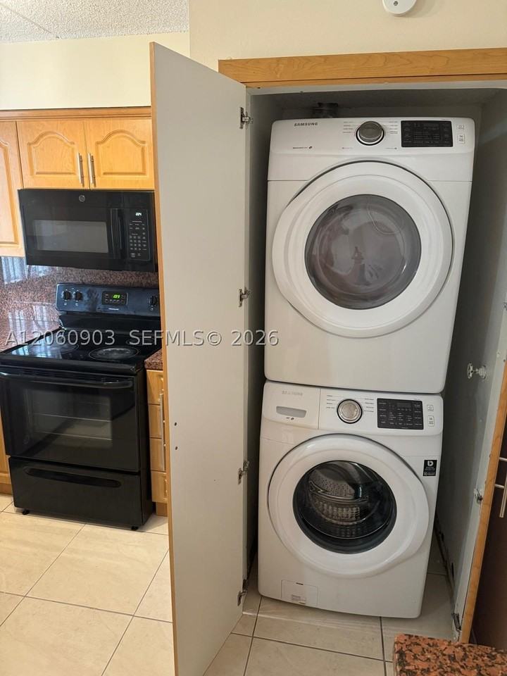 6045 Nw 186th St #309 - Photo 6 of 12