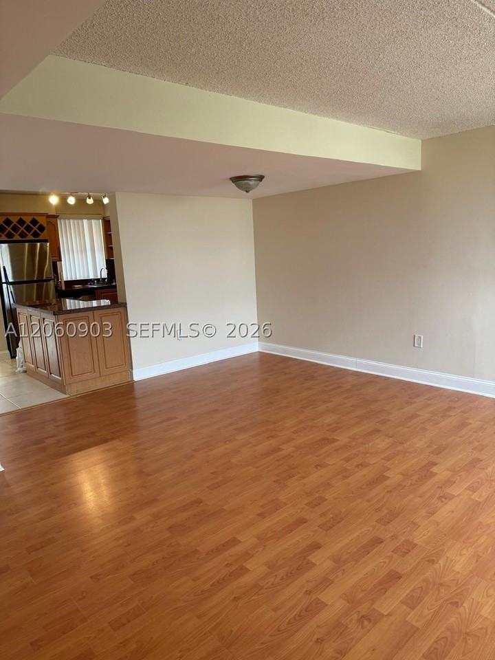 6045 Nw 186th St #309 - Photo 7 of 12