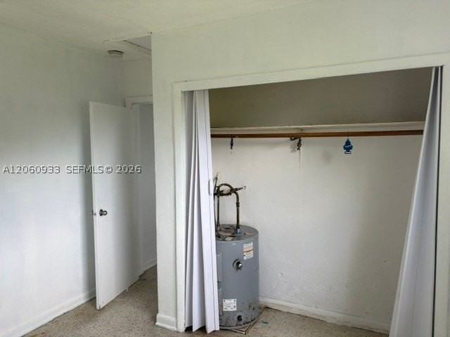 1940 Nw 30th St #6 - Photo 6 of 8