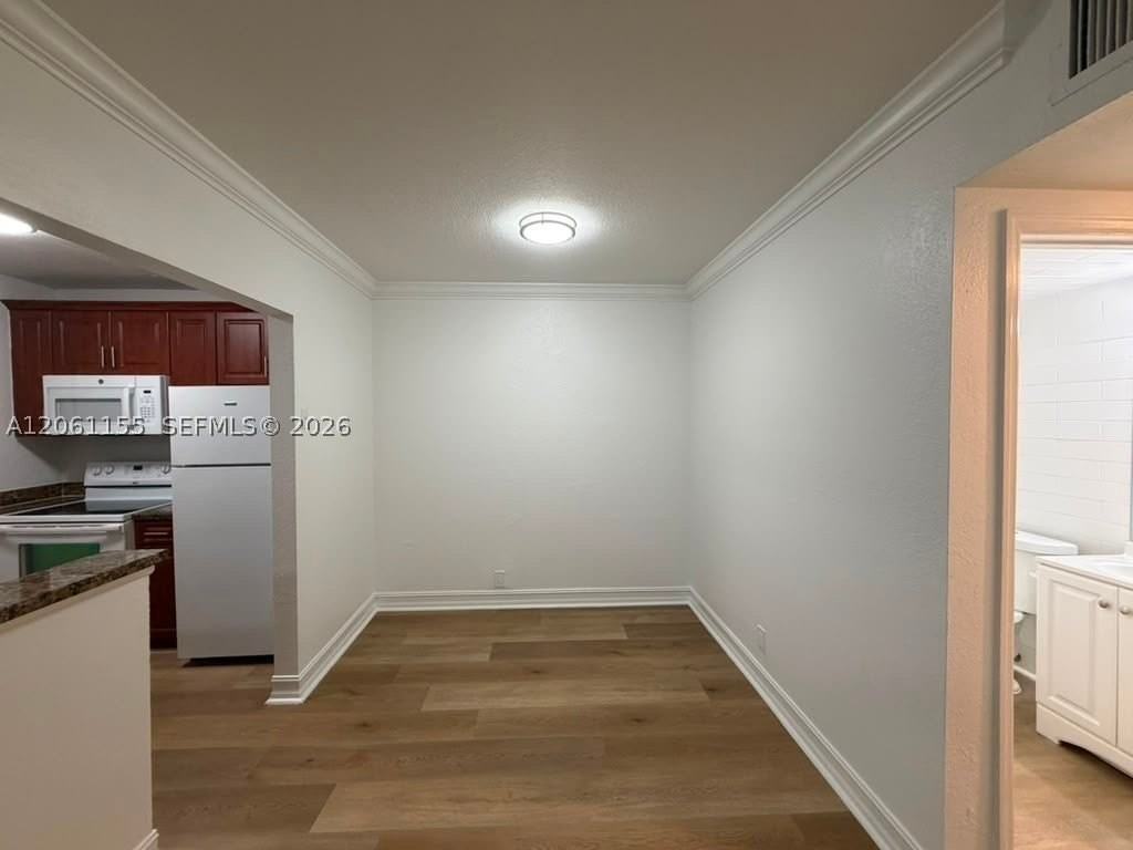 1400 Ne 56th St #106 - Photo 3 of 39