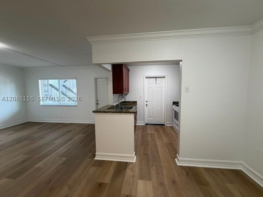 1400 Ne 56th St #106 - Photo 4 of 39