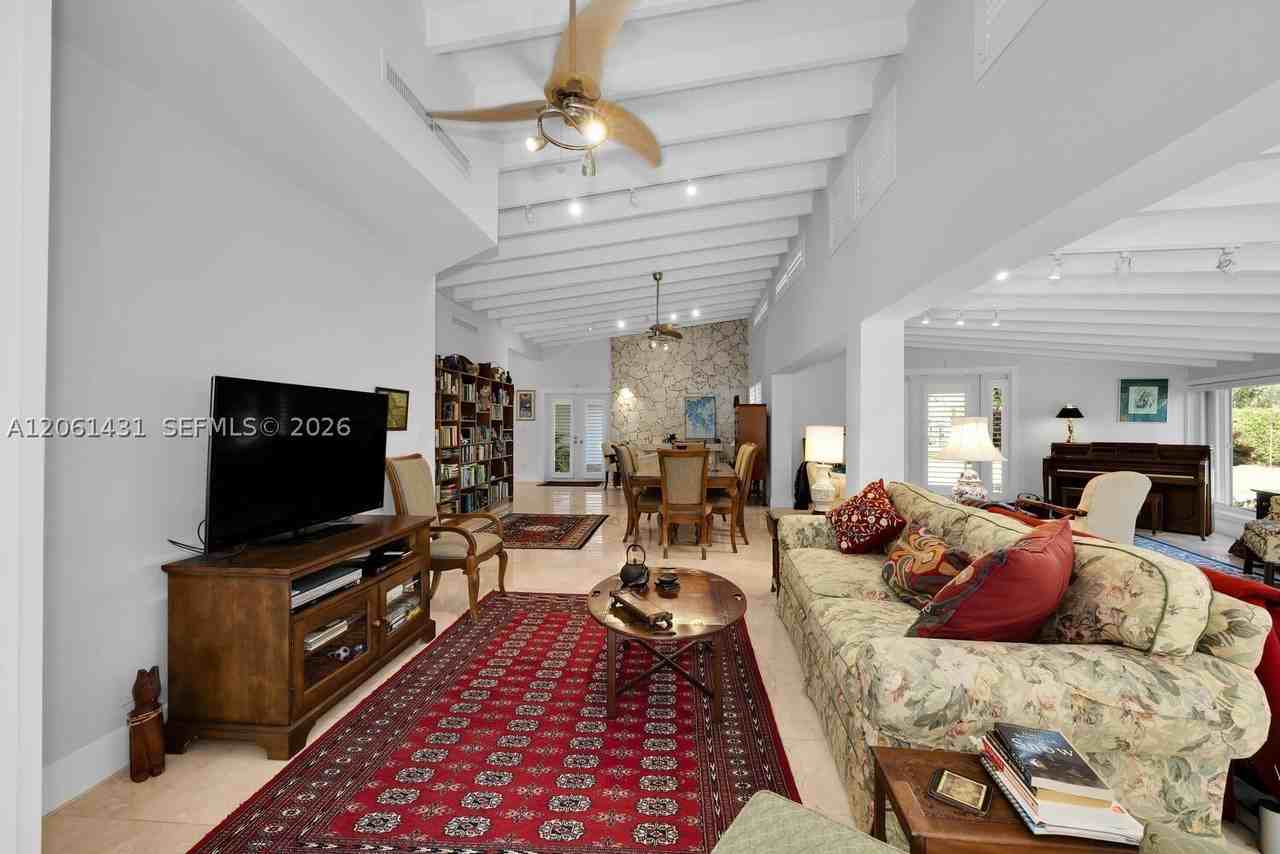 12200 Sw 74th Ct - Photo 4 of 40
