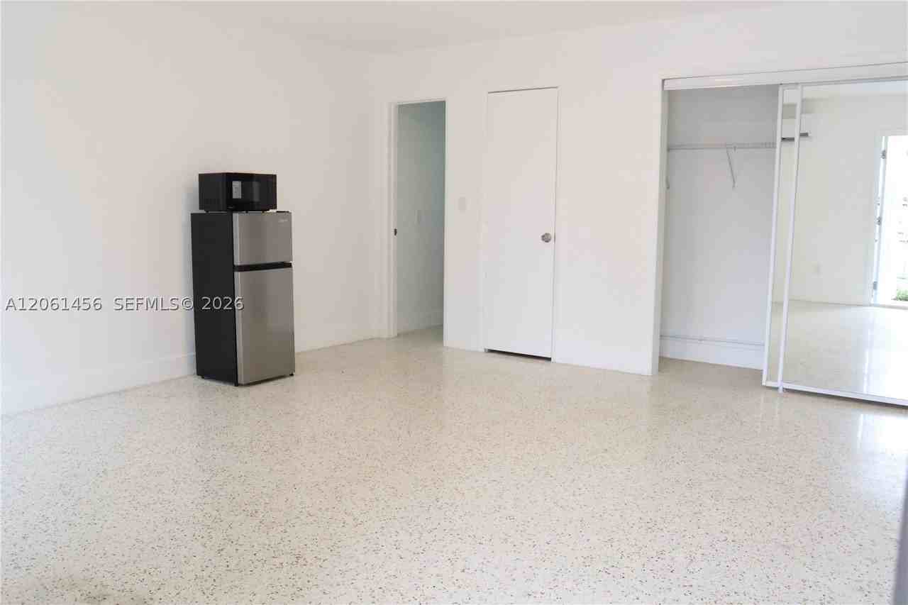 3146 Nw 29th St #2 - Photo 3 of 10