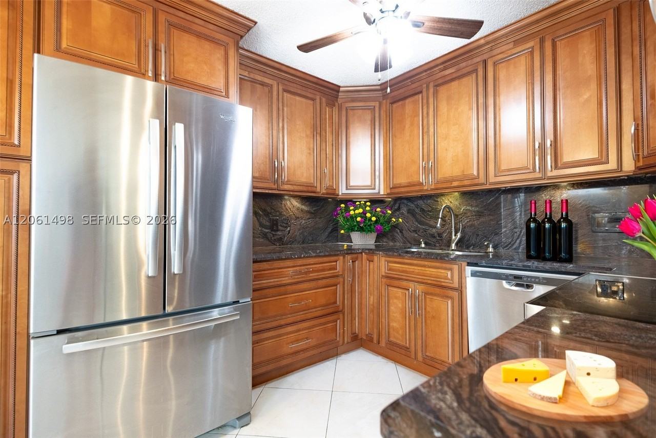 3049 Wolverton C #3049 - Photo 4 of 39