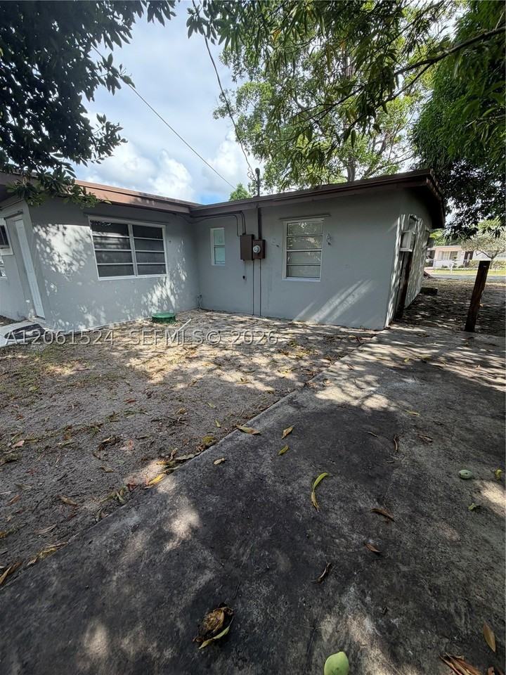 6110 Monroe St - Photo 7 of 16