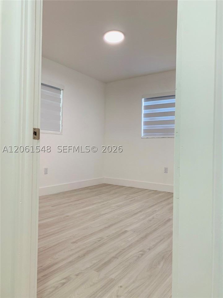 5441 Nw 174th Dr - Photo 5 of 20