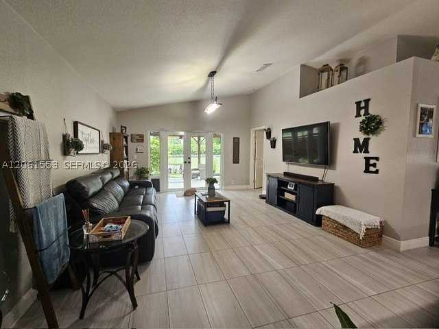 17728 Sw 20th St - Photo 2 of 32