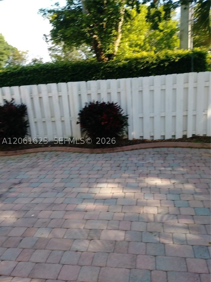 804 Nw 99th Ave #804 - Photo 5 of 5