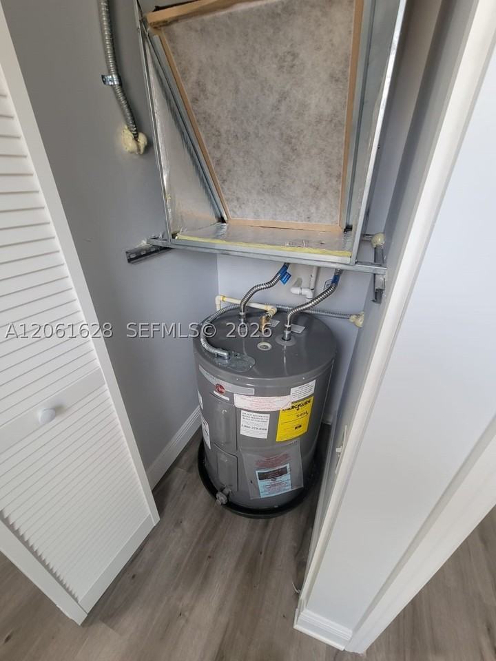 1809 Nw 8th Pl #1809 - Photo 7 of 10