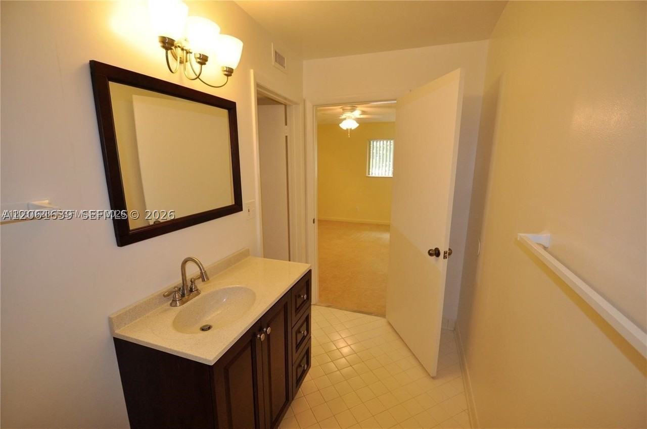 3473 Nw 44th St #103 - Photo 3 of 11