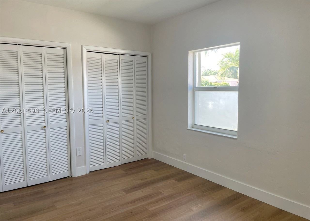 3200 Sw 2nd St #A - Photo 7 of 10