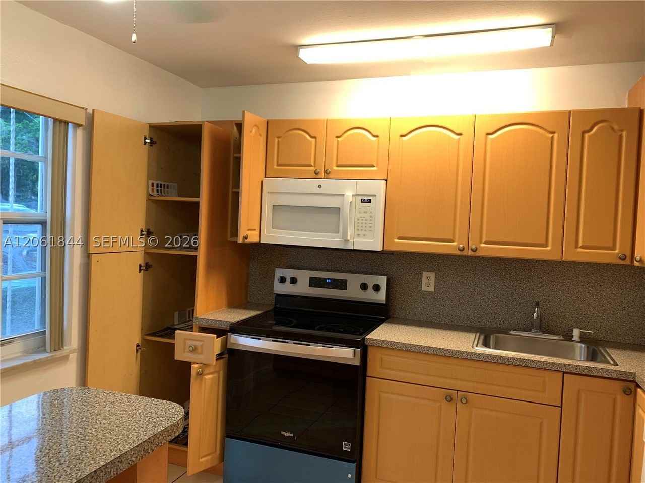 5453 Nw 169th Ter - Photo 3 of 10