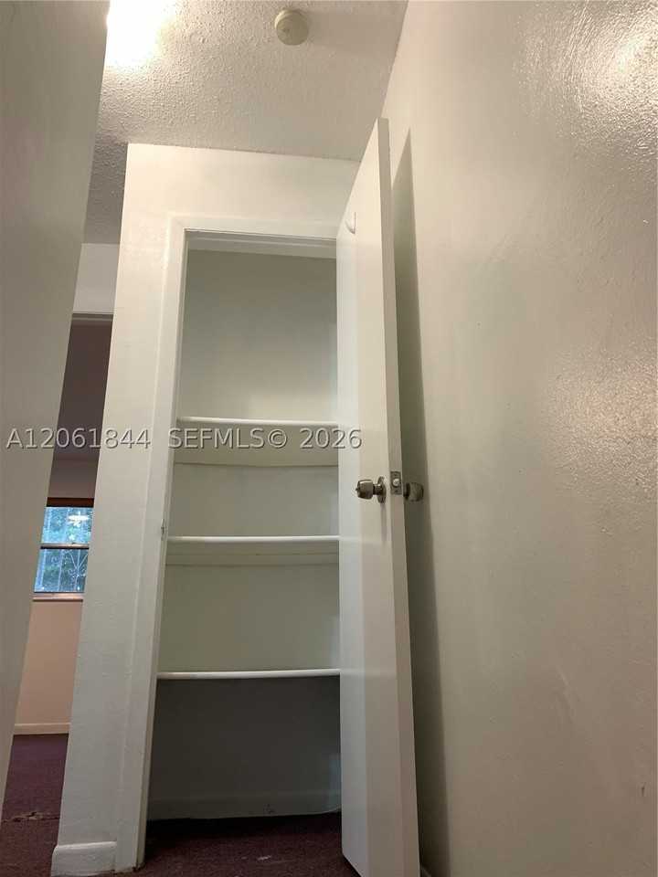 5453 Nw 169th Ter - Photo 4 of 10