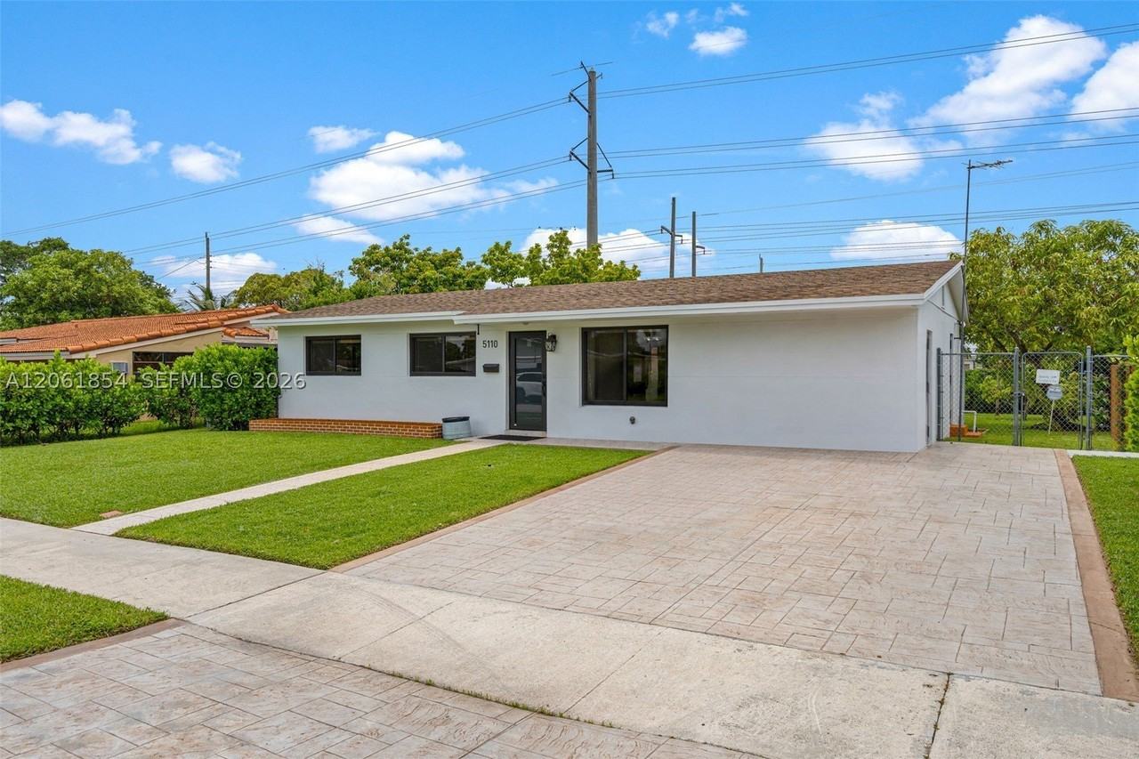 5110 Sw 106th Ave - Photo 2 of 42