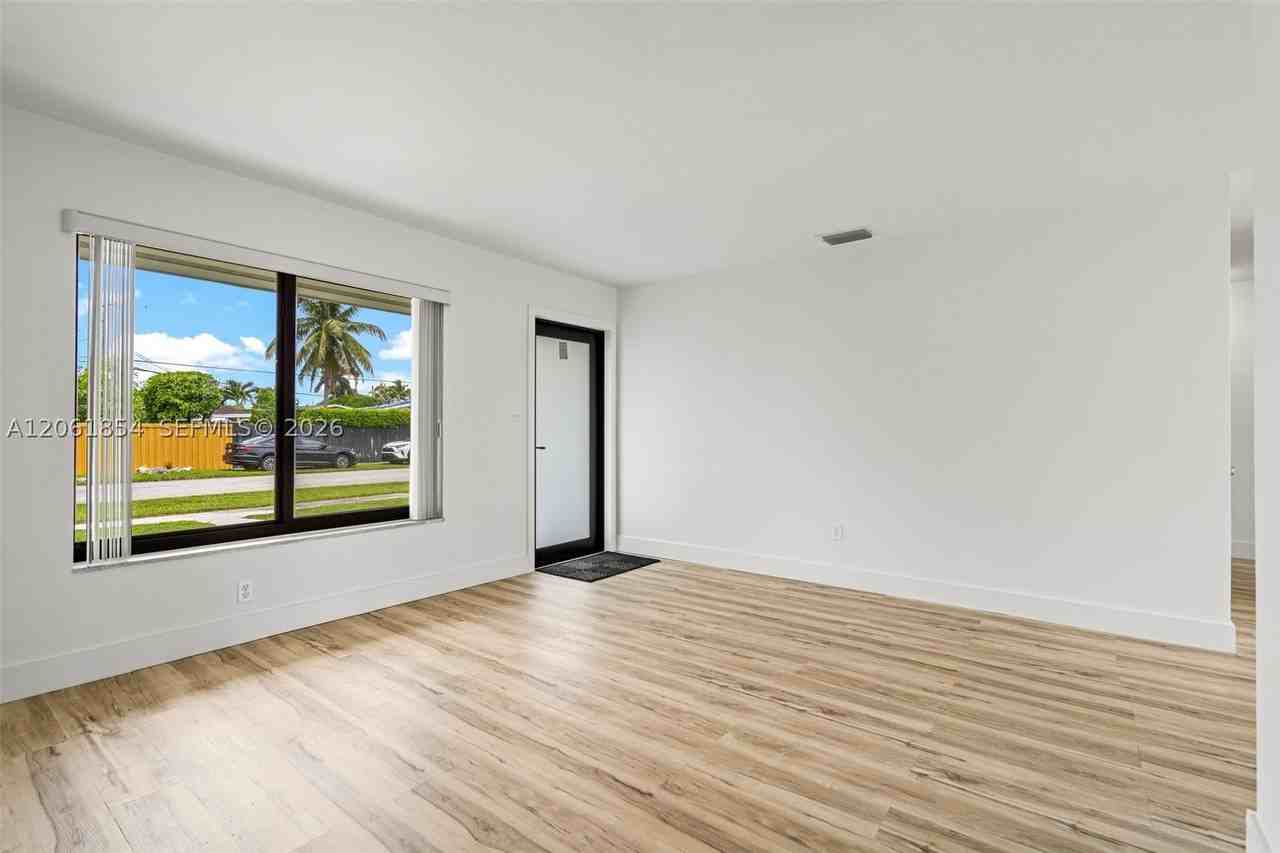 5110 Sw 106th Ave - Photo 7 of 42