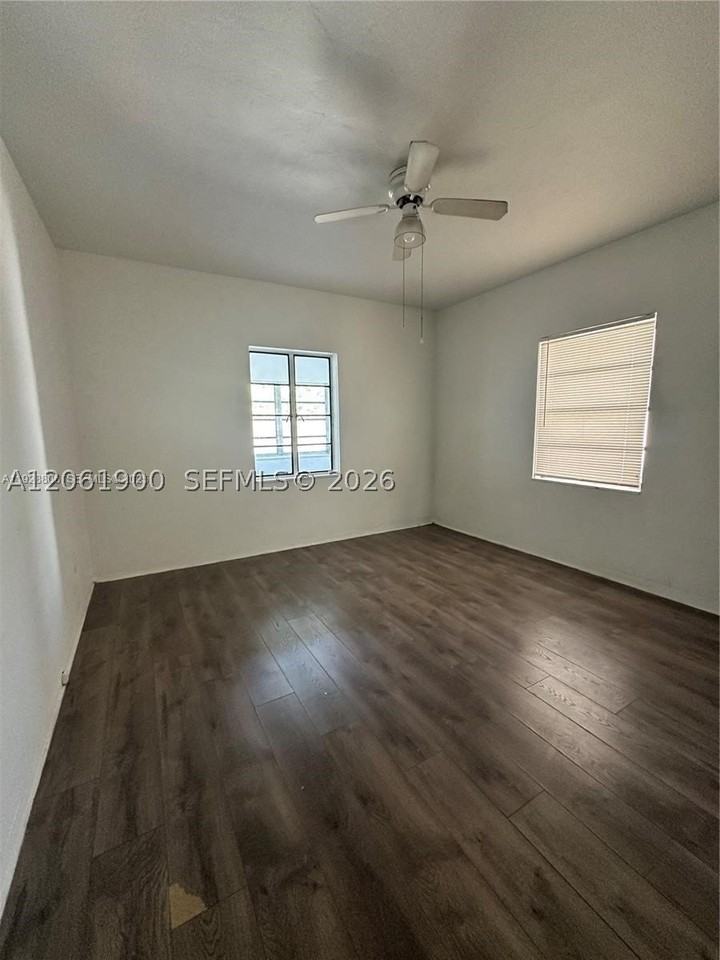 1836 Nw 33rd St - Photo 7 of 14