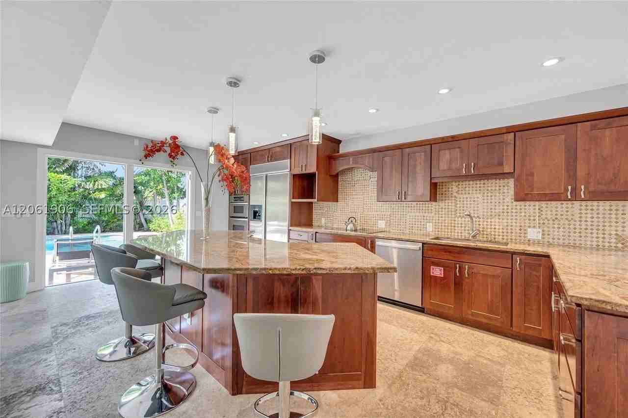3317 Ne 16th Ct #0 - Photo 7 of 27