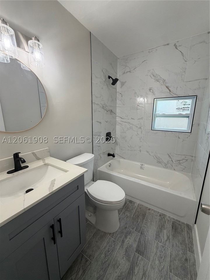 1140 Ne 1st Ave #1140 - Photo 7 of 12