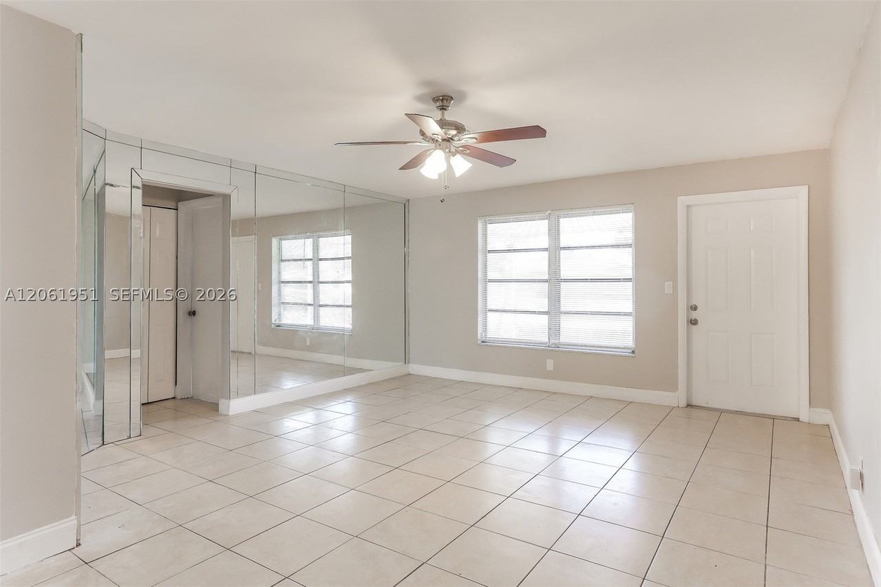 3751 Nw 9th Ct - Photo 3 of 15
