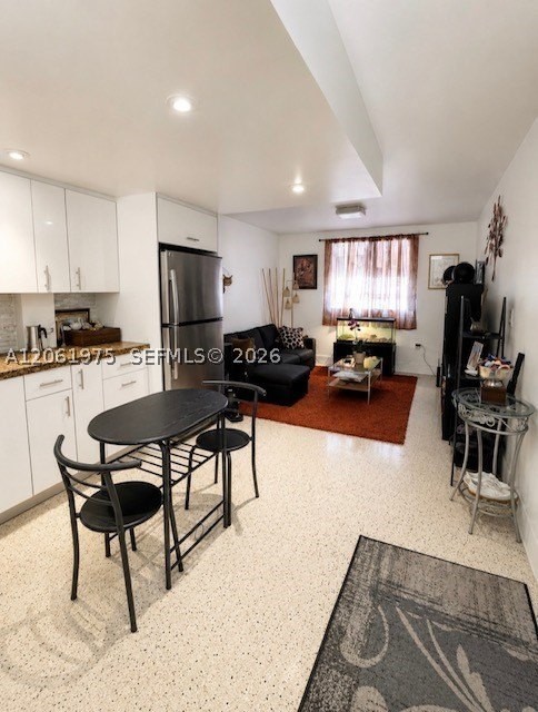 652 Nw 3rd St #306 - Photo 2 of 7