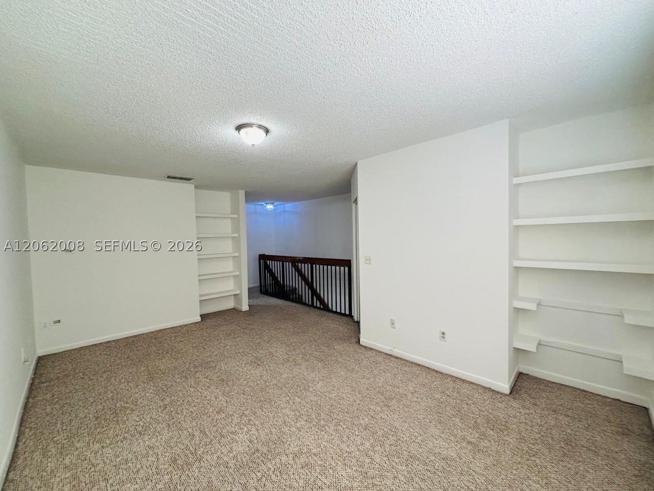 18342 Nw 68th Ave #D - Photo 4 of 8