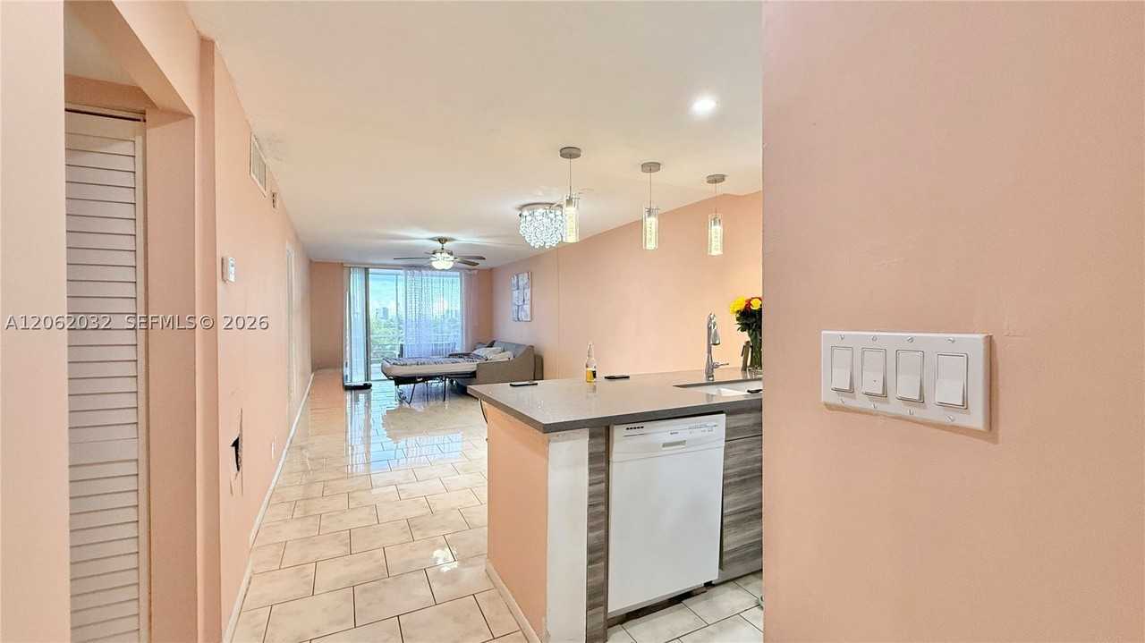 1830 Dixieanna St #603