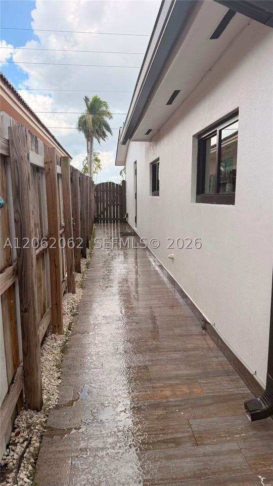 10370 Sw 24th St #B - Photo 2 of 10