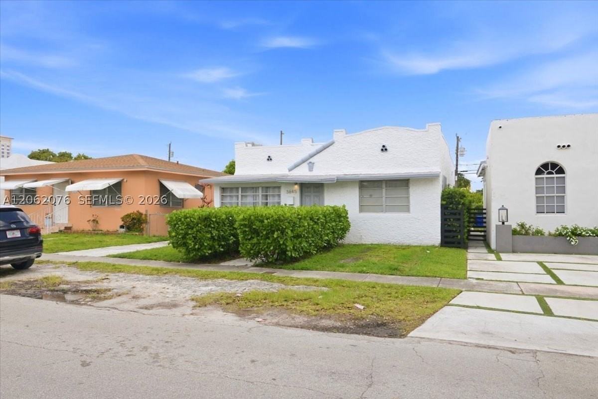 3645 Sw 25th Ter - Photo 2 of 22