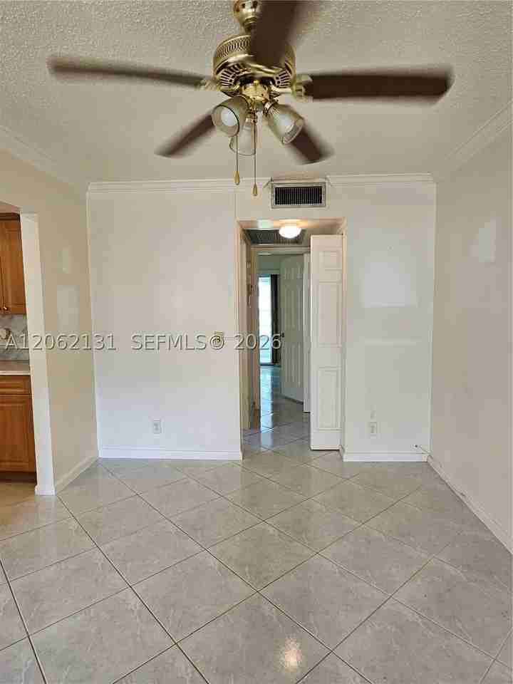 559 Mansfield N #559 - Photo 3 of 50