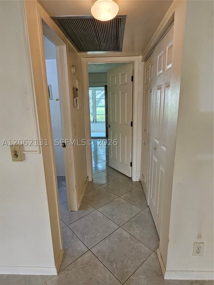 559 Mansfield N #559 - Photo 4 of 50