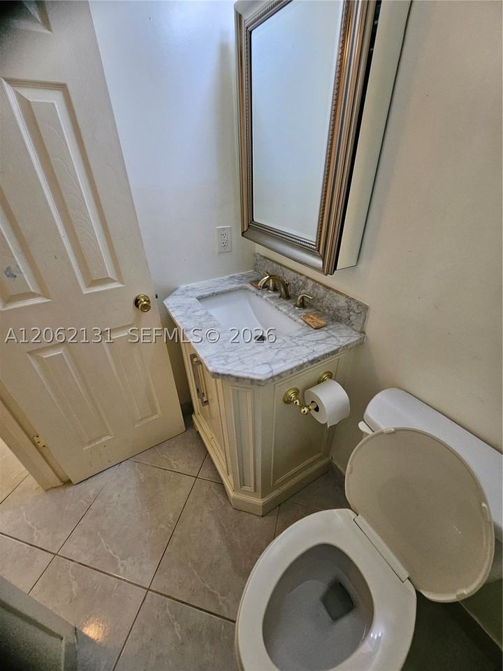 559 Mansfield N #559 - Photo 6 of 50