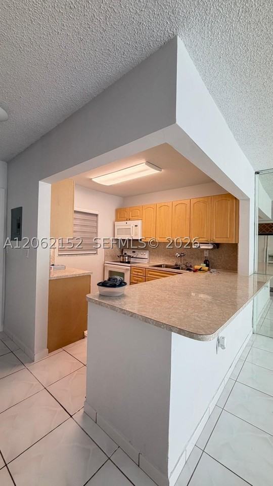 120 Royal Palm Rd #111 - Photo 3 of 19