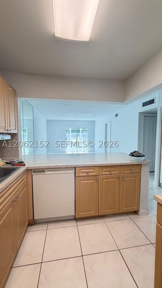 120 Royal Palm Rd #111 - Photo 5 of 19