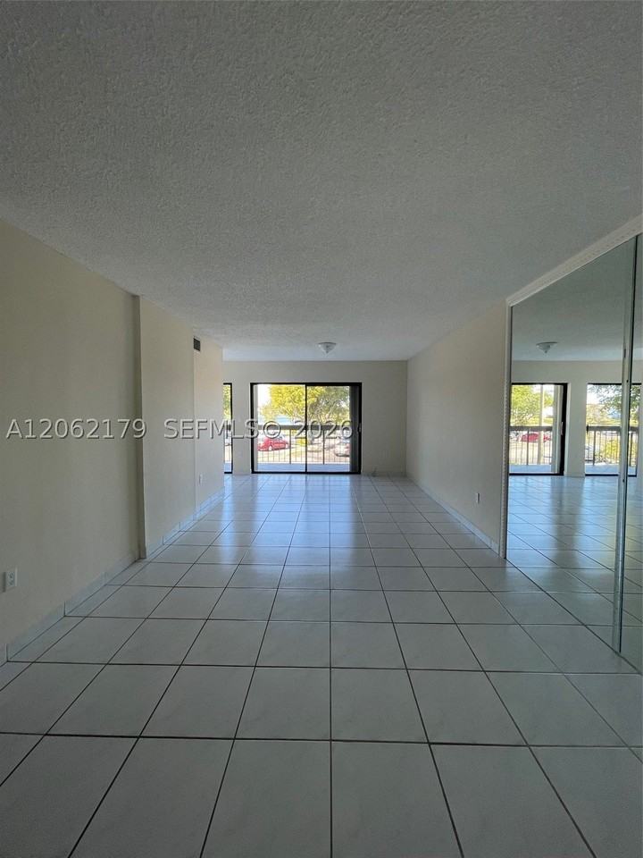 1350 Sw 122nd Ave #212 - Photo 6 of 27