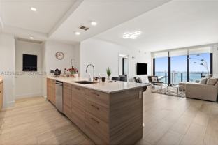 121 Ne 34th St #2807 - Photo 1 of 1