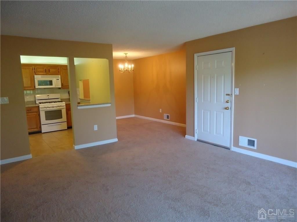 313 Wimbeldon Ct