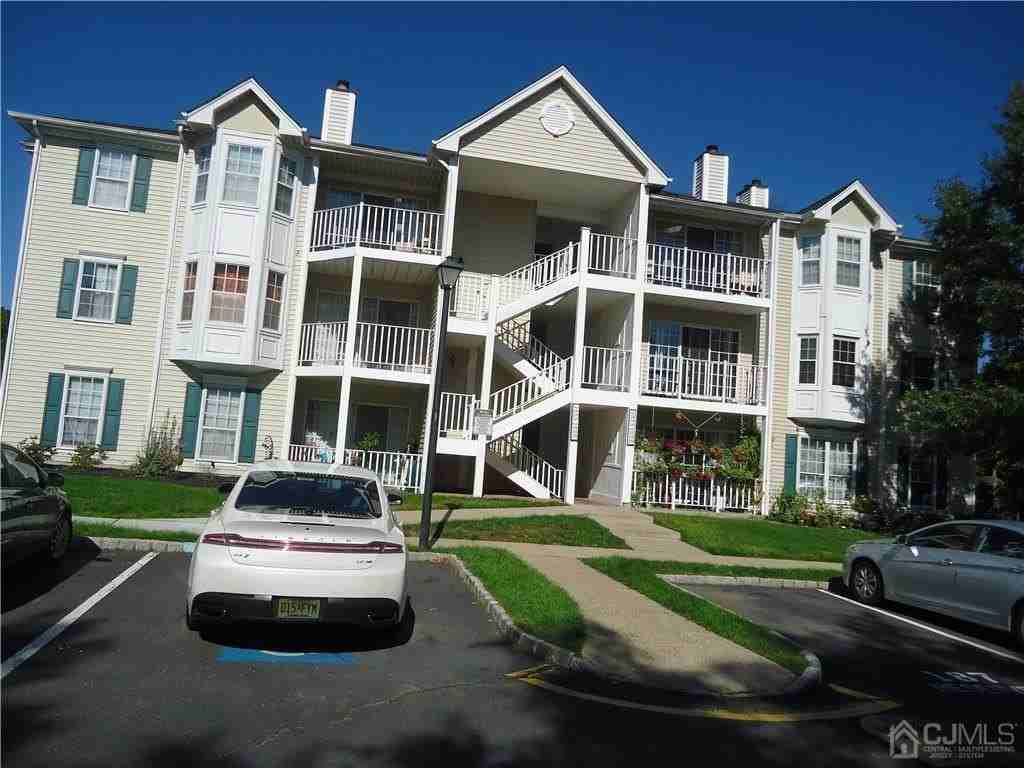 313 Wimbeldon Ct - Photo 6 of 11