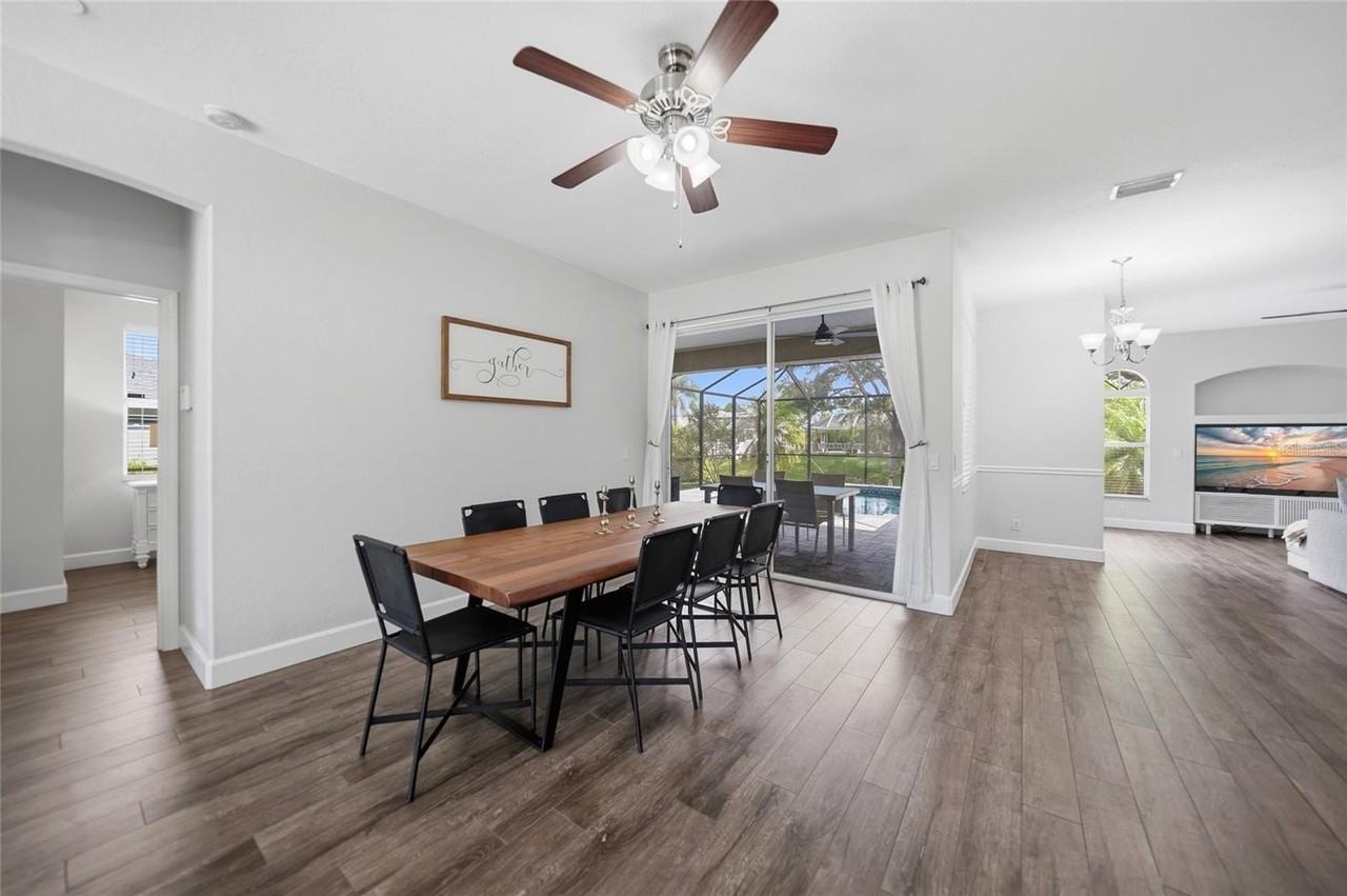 2880 Vogler Ln - Photo 5 of 49