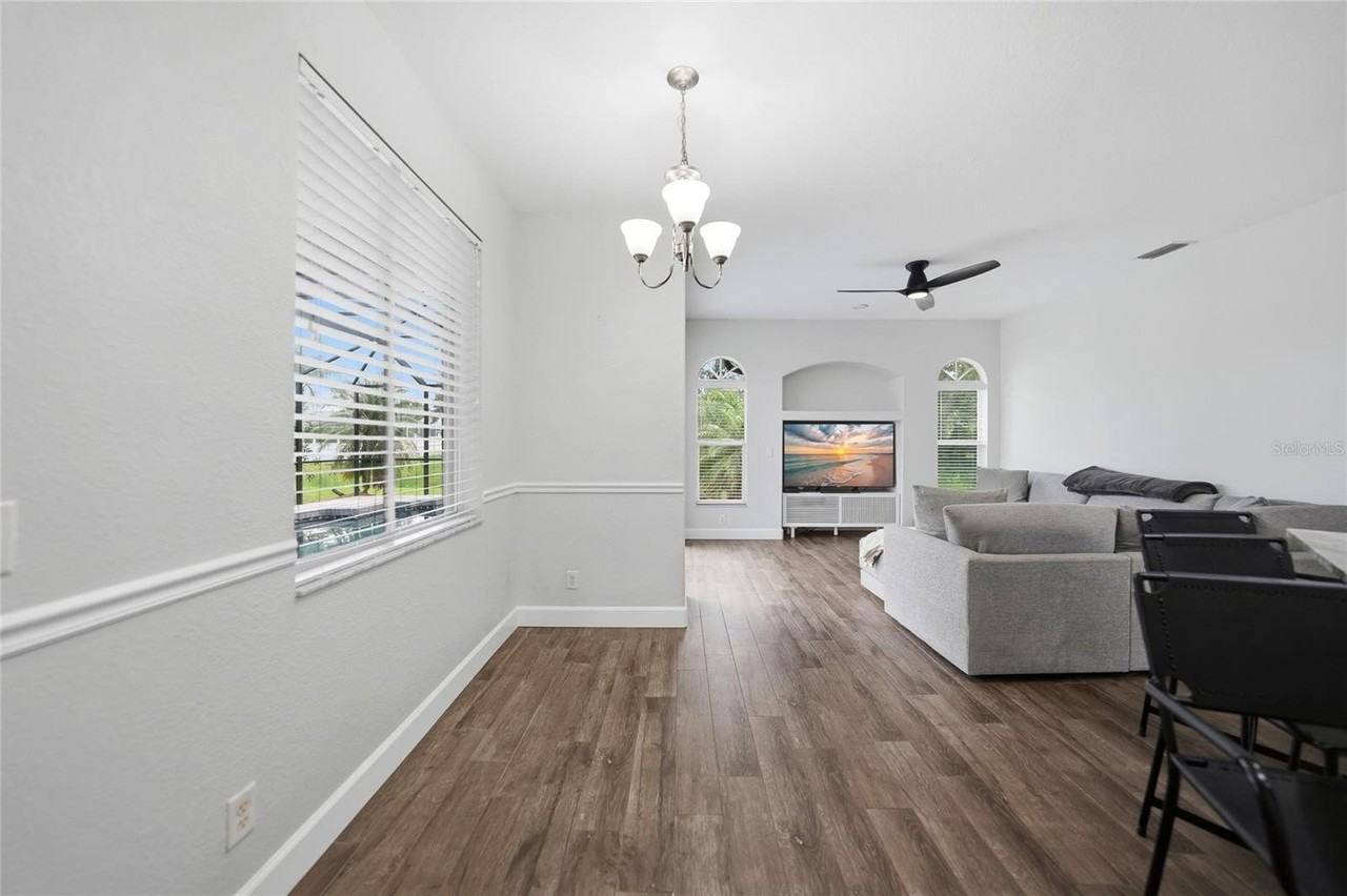 2880 Vogler Ln - Photo 6 of 49