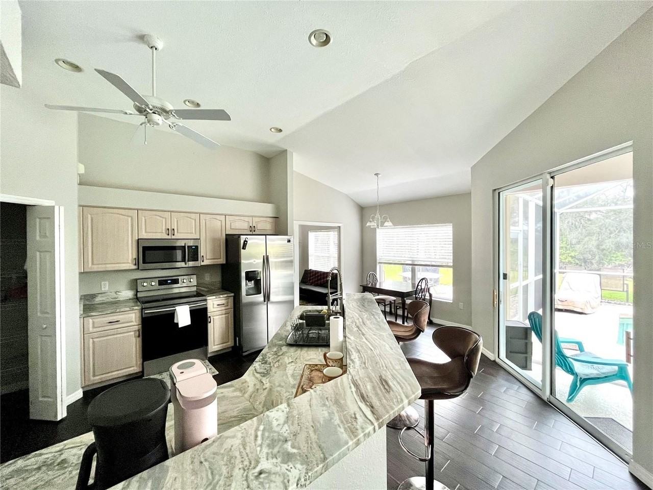 1268 W Hillsborough Blvd - Photo 7 of 28